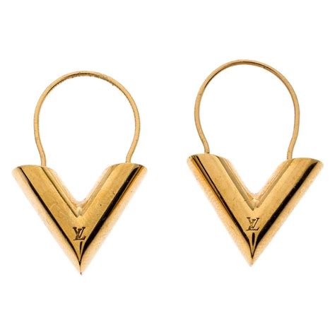 Louis Vuitton Gold Essential V Hoop Earrings QJJDXA17DB007